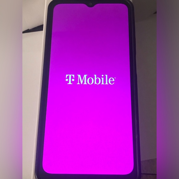 Samsung A32 T-Mobile phone. Full working condition. Includes cover. - Picture 4 of 8